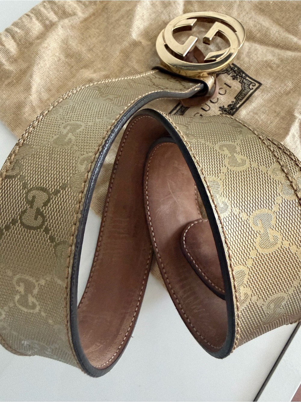 Gucci Beige Canvas Leather Belt with Gold GG Buckle - Picture 3 of 12
